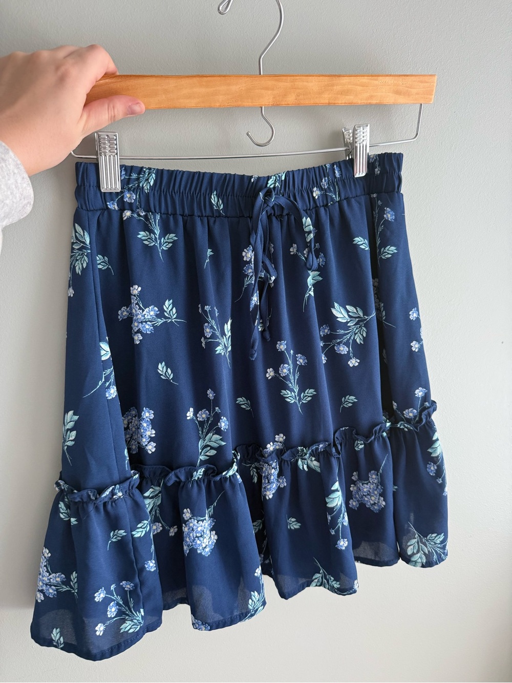 Mi Amore Navy Floral Ruffle Mini Skirt